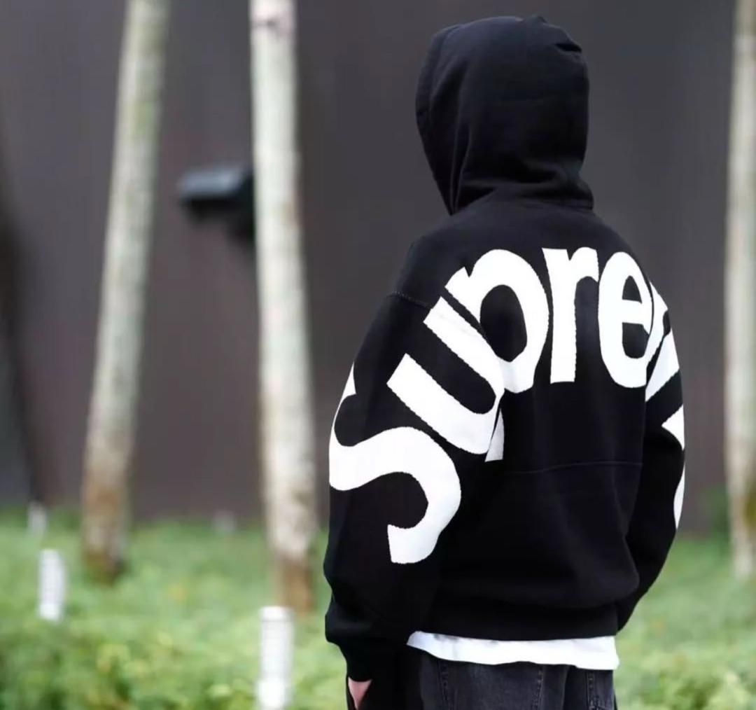 Supreme sweater
